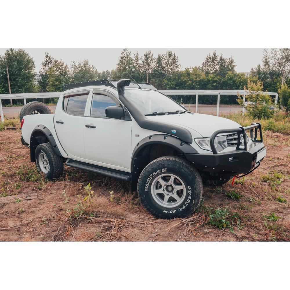 Бампер силовой передний STC Mitsubishi Pajero Sport/L200 2008-2015 c защитой фар и противотуманными фарами