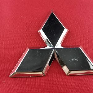 Mitsubishi хром логотип 68 мм