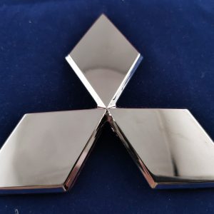 Mitsubishi хром логотип 100 мм