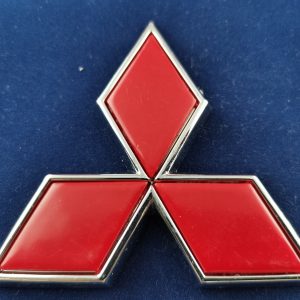 Mitsubishi красный логотип 76 мм